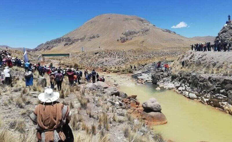 Ministros desairan a pueblos de Llallimayo