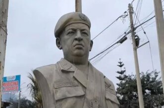 Busto de Hugo Chávez