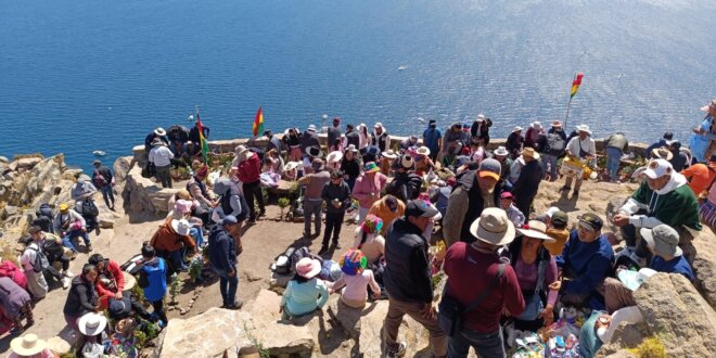 Reportan una menor concurrencia en peregrinación al santuario de la Virgen de Copacabana.