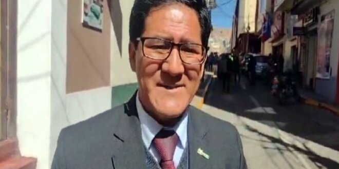 Jefe de la Oficina Defensorial de Puno, Jacinto Ticona Huamán.