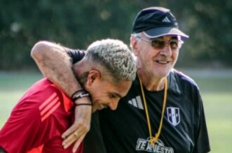 Jorge Fossati y Paolo Guerrero.