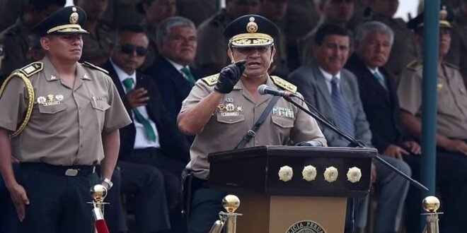 Comandante general de la PNP.