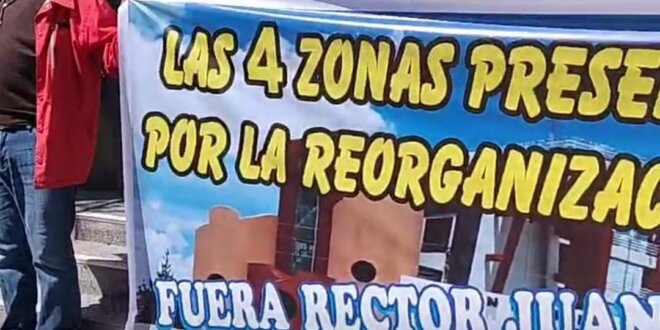 La Ministra de la Mujer y Poblaciones Vulnerables, Teresa Hernández, arribará este jueves 29 de agosto a nuestra ciudad blanca, para visitar a ambas instituciones la Independencia Americana y Micaela Bastidas tras los actos de discriminación y vi..lencia por parte de las declaraciones de la congresista María Agüero. Para la ministra rechaza todo tipo de discriminación del que fueran victimas menores de edad, pues considera que los comentarios ponen en situaciones riesgosa a los estudiantes, sino que también vulneran los derechos de cualquier niño o niña que veamos en cualquier espacio. Hernández, sostuvo que no ha tenido la oportunidad de conversar con la congresista María Agüero, sin embargo, considera que la parlamentaria debe buscar espacio al diálogo con los afectados para evitar más v..lencia. realizan plantón en la plaza de armas de Juliaca