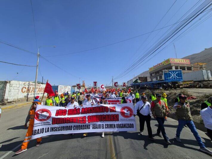 Construcción civil protesta y exige aumento de salario