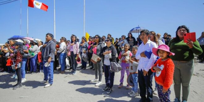 Participaron en la ceremonia por el aniversario 42 de asociación industrial.