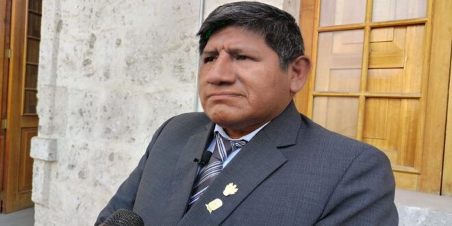 Este lunes se estaría informando sobre decisión de la Ugel Arequipa Norte.