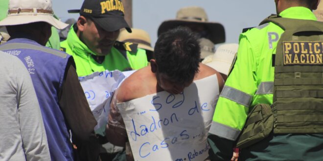 Arequipa: Desnudan, golpean y atan a poste a presunto ladrón