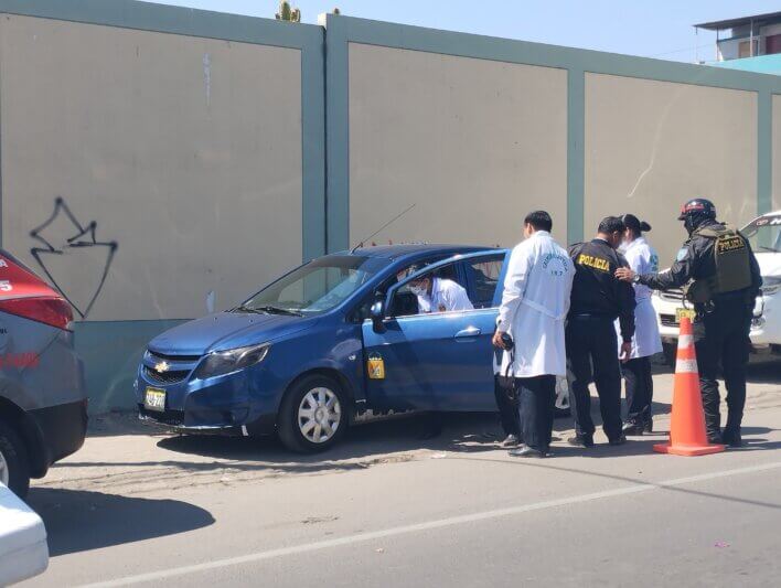 Capturan a sujeto en pleno robo de camioneta