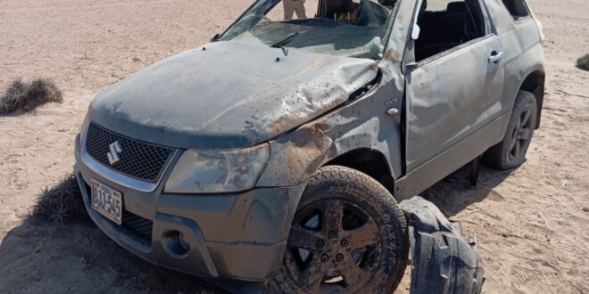 Accidente de camioneta deja dos primos heridos