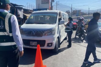 Arequipa: Trasladan 65 vehículos al depósito municipal