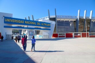 Docentes con cargos directivos perciben más de 9 mil soles