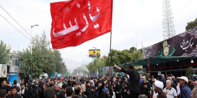 Irán ejecuta a joven en público por el asesinato de abogado en Shahrud.