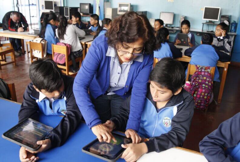 Incremento para profesores será en dos tramos.