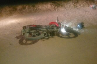 Motociclista pierde la vida tras sufrir despiste