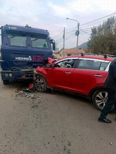 Consejero Regional del Cusco evita arrollar a un perrito, invade carril contrario y muere en choque con camión