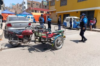 Conductor de tricimoto herido tras un choque