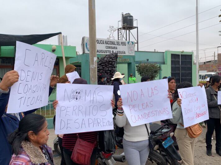 Grupos animalistas protestan en comisaría de C. P. Leguía