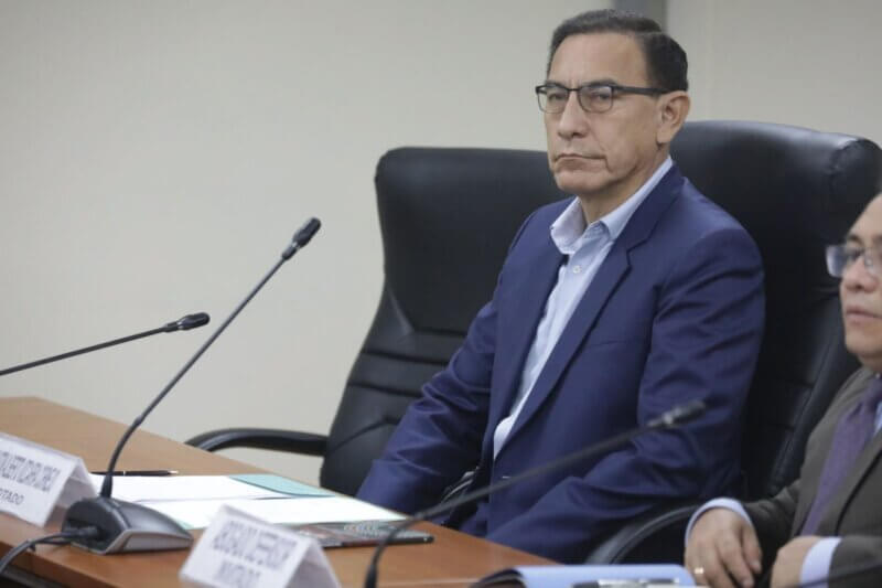 Martín Vizcarra acudirá al TC para revertir su inhabilitación