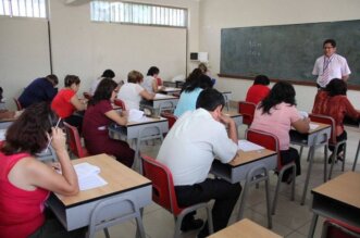 En la etapa Descentralizada se evaluará una clase, entrevista y trayectoria.