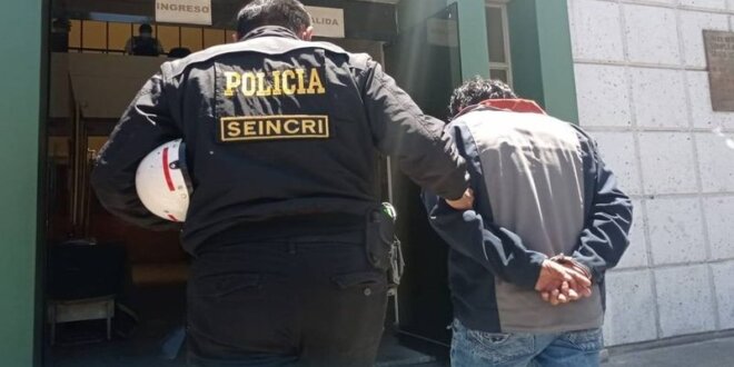 Agresión habría quedado registrada en cámaras de seguridad del municipio.