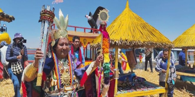 En islas de Uros encendieron la antorcha.