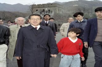 Kenji Fujimori junto a su padre.