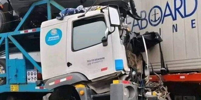 Violento choque entre un trailer y camión. Al momento se registra un herido grave en Pacasmayo