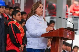 Dina Boluarte defiende a su gobierno de críticas: "No hay espacio para la corrupción"