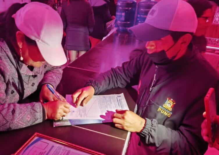 Discoteca encerró a los clientes hasta las 7 a.m.