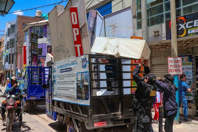 Intensifica operativos de incautación de letreros publicitarios.