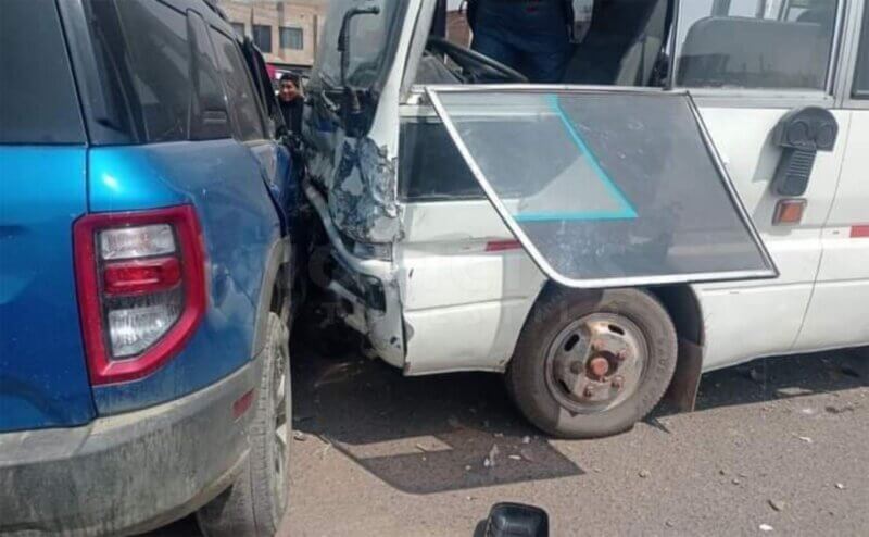 Puno: Accidente de tránsito entre una unidad de transporte público y vehículo