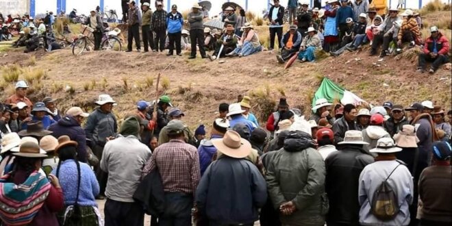 Más de 25 mil pobladores beben agua contaminada