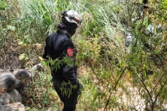 Hallan cadáver de una jovencita en el río Chili