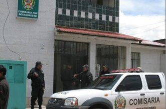 Colombiana muere en una comisaría