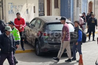 Mujer resultó herida.