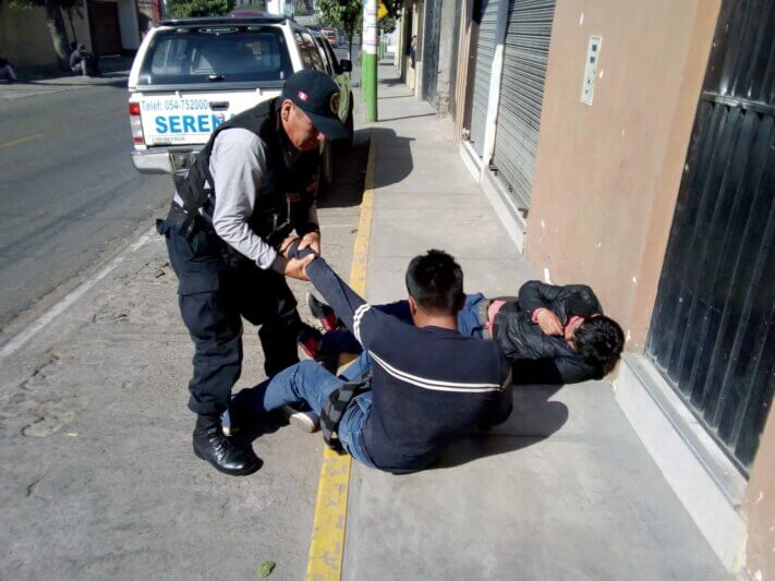 Dos contadores fueron pepeados en discoteca