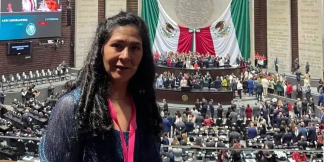 Lilia Paredes asistió al cambio de mando en México.