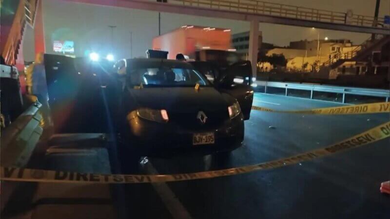 TERROR en la Panamericana Sur: Hombre lanza cadáver de joven venezolana y luego se suicida