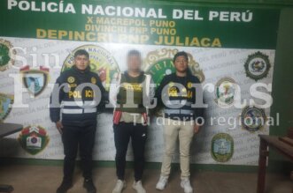 En un operativo realizado en el hotel “Encantos”, ubicado en la Avenida Tacna, la policía del Depincri PNP de Juliaca, detuvo a un varón de nombre Óscar A.G.C. (26), por presunta trata de personas en agravio de su enamorada de iniciales T.A.G. (19).