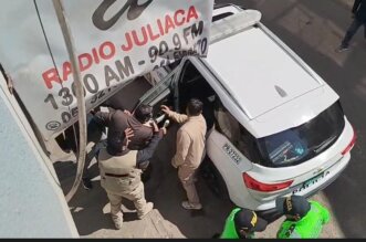 Protesta en Juliaca: Dirigentes exigen respuestas a congresistas de Puno por su incapacidad en la gestión regional