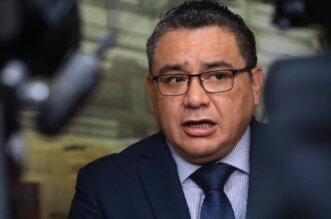 El 74% de peruanos opina que el ministro del Interior, Jose Santiváñez, ya debe dejar el cargo.