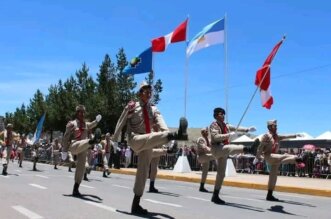 Puno: Instituciones educativas le rindieron homenaje a la región con Desfile Escolar