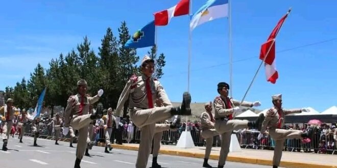 Puno: Instituciones educativas le rindieron homenaje a la región con Desfile Escolar