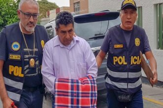 Alcalde junto a funcionarios conformaban organización criminal.