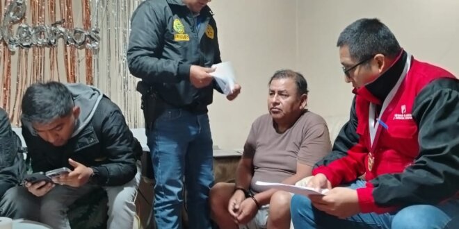 Detienen a hombre por pornografía infantil