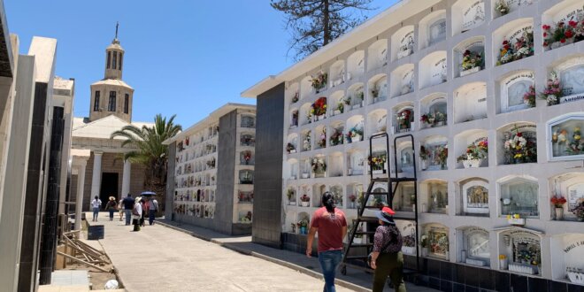 Cientos de tumbas están en el olvido en el cementerio general