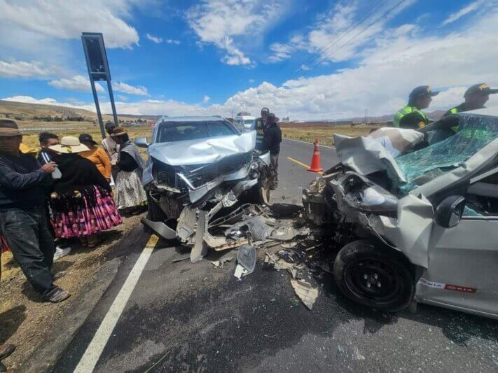 ACCIDENTE DE TRANSITO EN LA VIA POMATA A DESAGUADERO