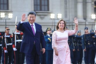 Dina Boluarte y Xi Jinping.