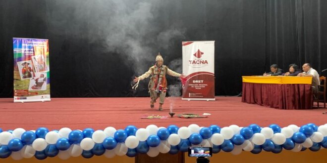 Escolares participaron en concurso en el Teatro Municipal.