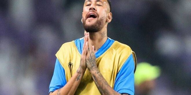 Neymar, la estrella de Brasil, estará de baja entre cuatro y seis semanas.